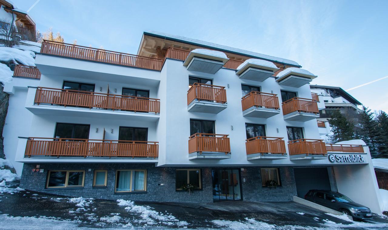 Haus Sattelblick Hotel ซังคท์อันทอนอัมอาร์ลแบร์ก ภายนอก รูปภาพ