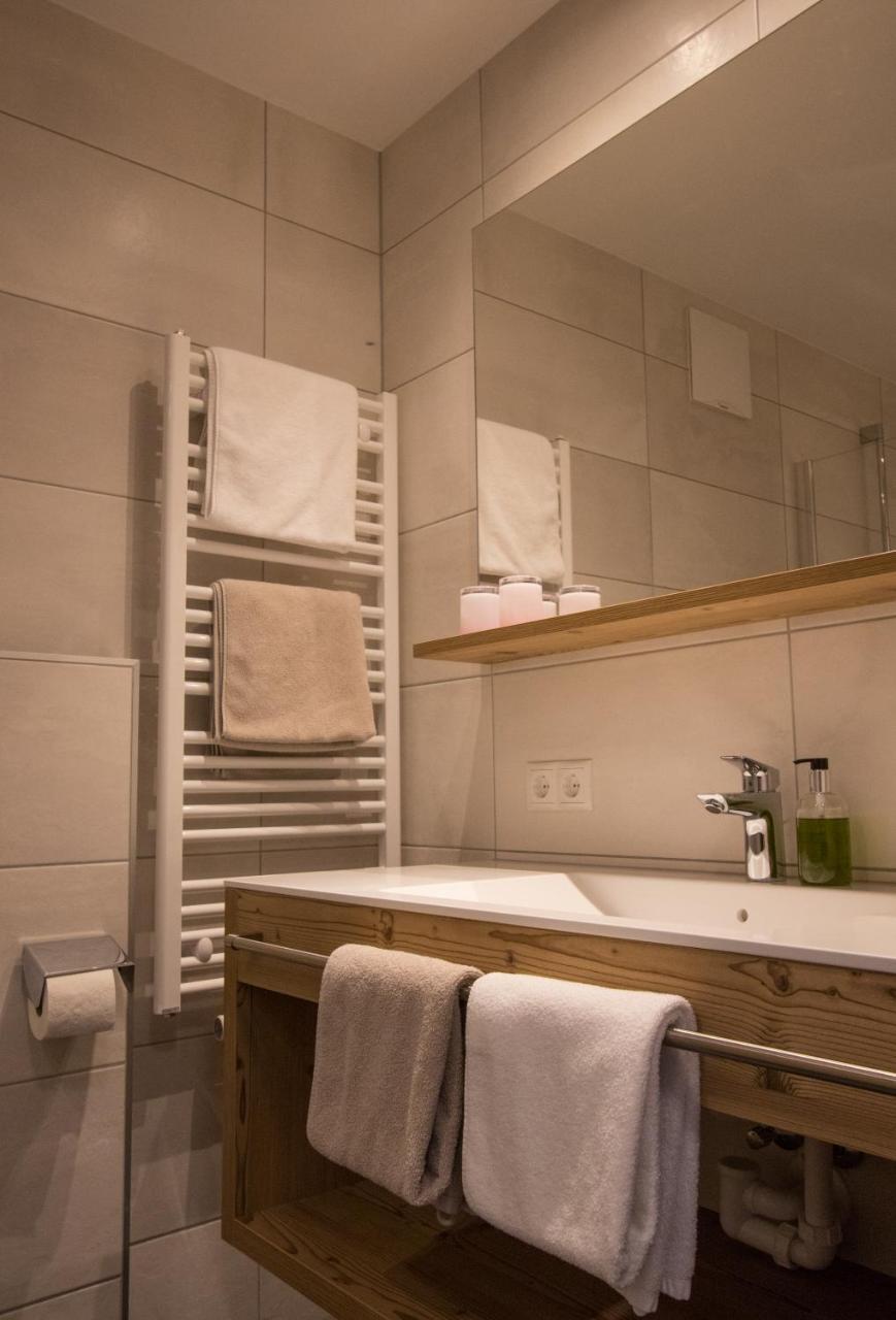 Haus Sattelblick Hotel ซังคท์อันทอนอัมอาร์ลแบร์ก ภายนอก รูปภาพ