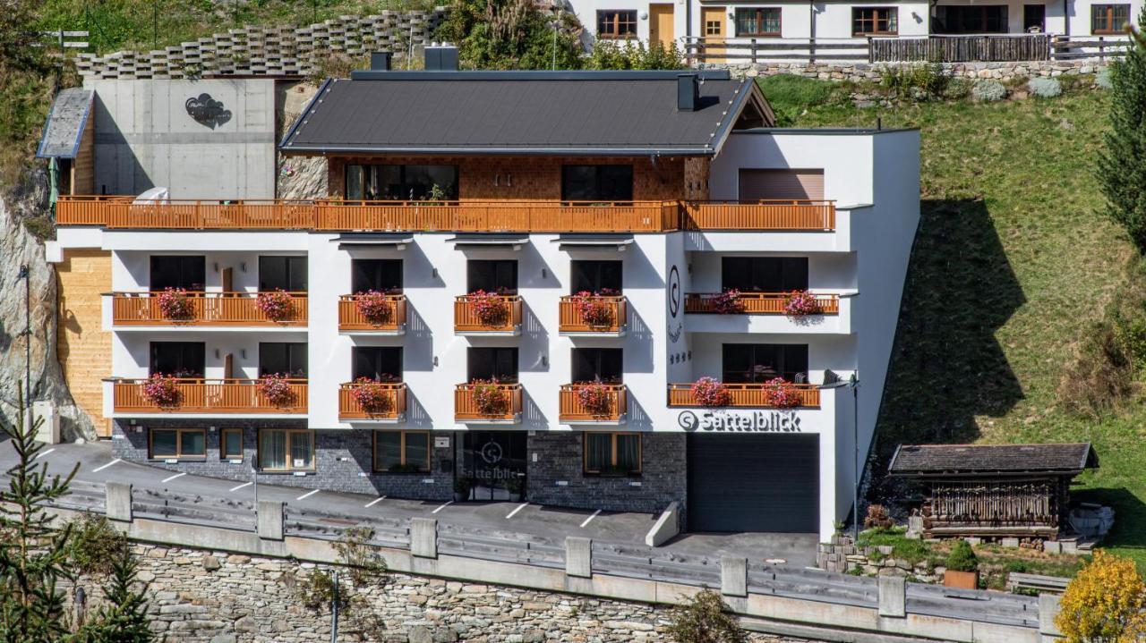 Haus Sattelblick Hotel ซังคท์อันทอนอัมอาร์ลแบร์ก ภายนอก รูปภาพ